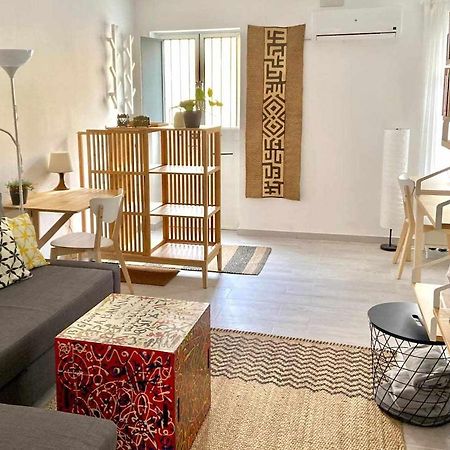 Monkeys Apartments Los Viajantes Sevilla Bagian luar foto
