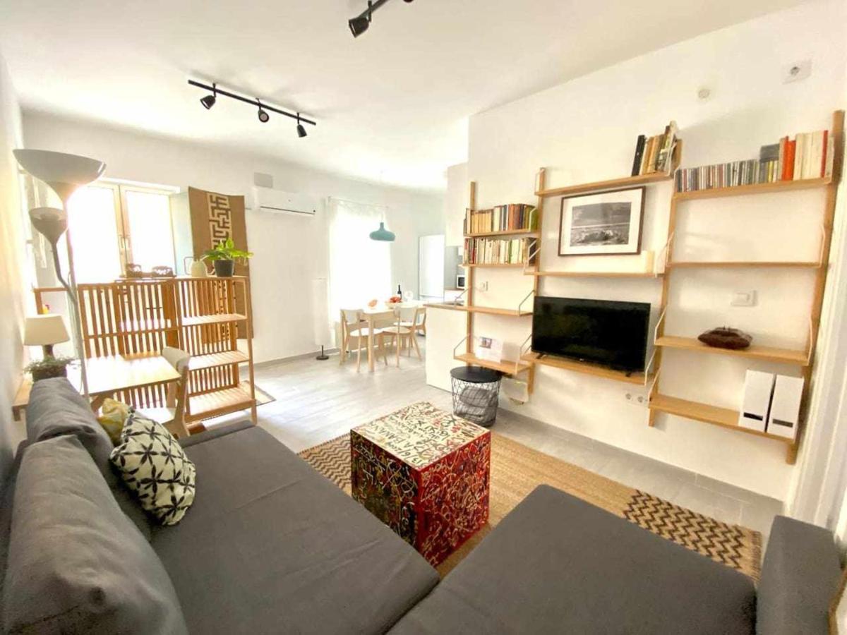 Monkeys Apartments Los Viajantes Sevilla Bagian luar foto